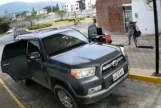 Vehículo usado en un asalto en Quito pertenece al Ministerio de Salud