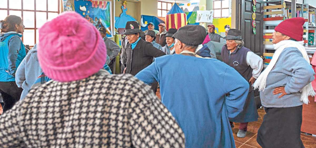 La activaci&oacute;n del volc&aacute;n Cotopaxi ha cambiado la cotidianidad en el barrio G&uuml;itig, asentado en las cercan&iacute;as de la planta embotelladora del agua mineral. Las charlas y ejercicios de evacuaci&oacute;n son constantes. Foto: Miguel Jim&eacute;nez / El Tel&eacute;grafo