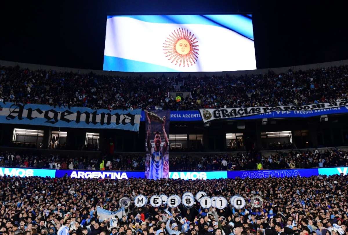 Noche histórica: Messi se despide jugando su último partido oficial en Argentina