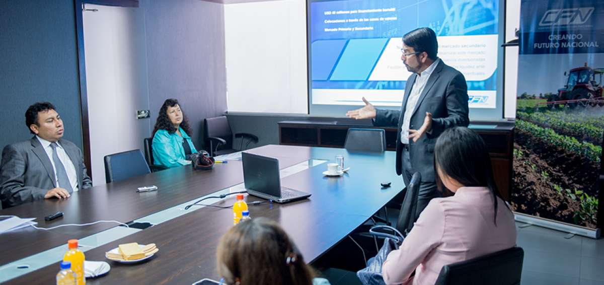 El presidente de la CFN, Santiago Le&oacute;n, present&oacute; las novedades de la entidad a los medios de comunicaci&oacute;n.