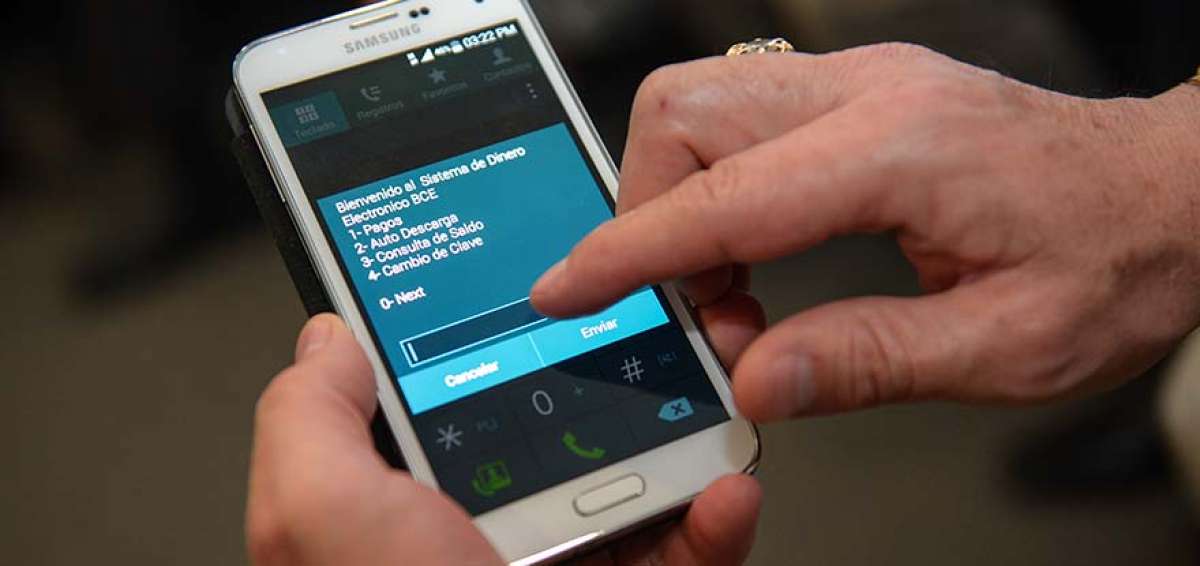 Existen m&aacute;s de 350 mil cuentas activas de dinero electr&oacute;nico. Para obtener una cuenta se debe marcar al *153# desde cualquier tel&eacute;fono celular.