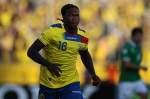 Felipe Caicedo en el partido ante Bolivia en el Atahualpa en el 2012. Foto: Archivo