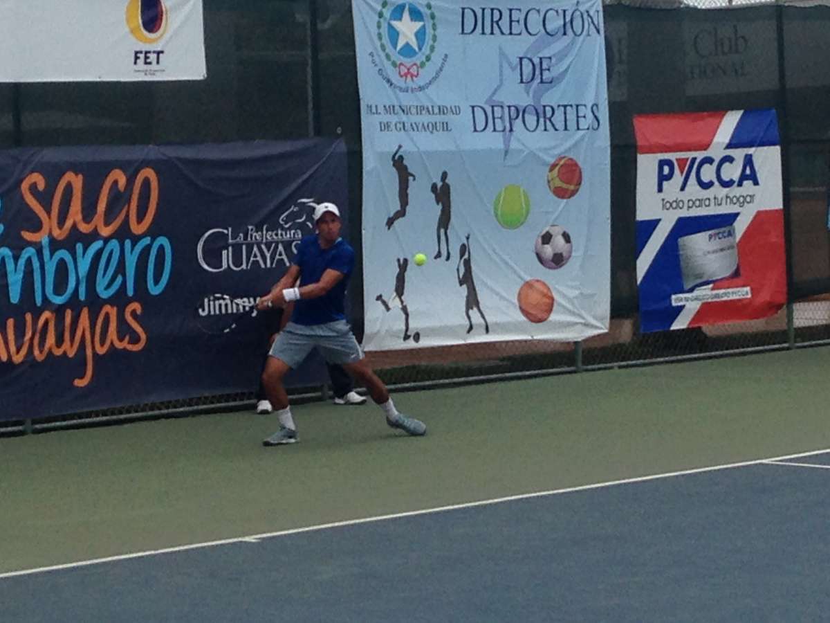 Gonzalo Escobar jugar&aacute; su segunda final de forma consecutiva en los torneos Futuro de Guayaquil. Foto: H&eacute;ctor Marcillo