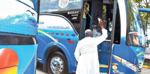 Algunos de estos buses transportaron a los fieles que deseaban o&iacute;r la misa papal en Quito y Guayaquil. Foto: Luis Freire