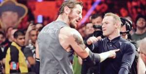 Wayne Rooney abofete&oacute; a luchador de la WWE