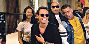 Marc Anthony se encontr&oacute; con los integrantes de Gente de zona en Rep&uacute;blica Dominicana para la grabaci&oacute;n. Foto: Captura del video 