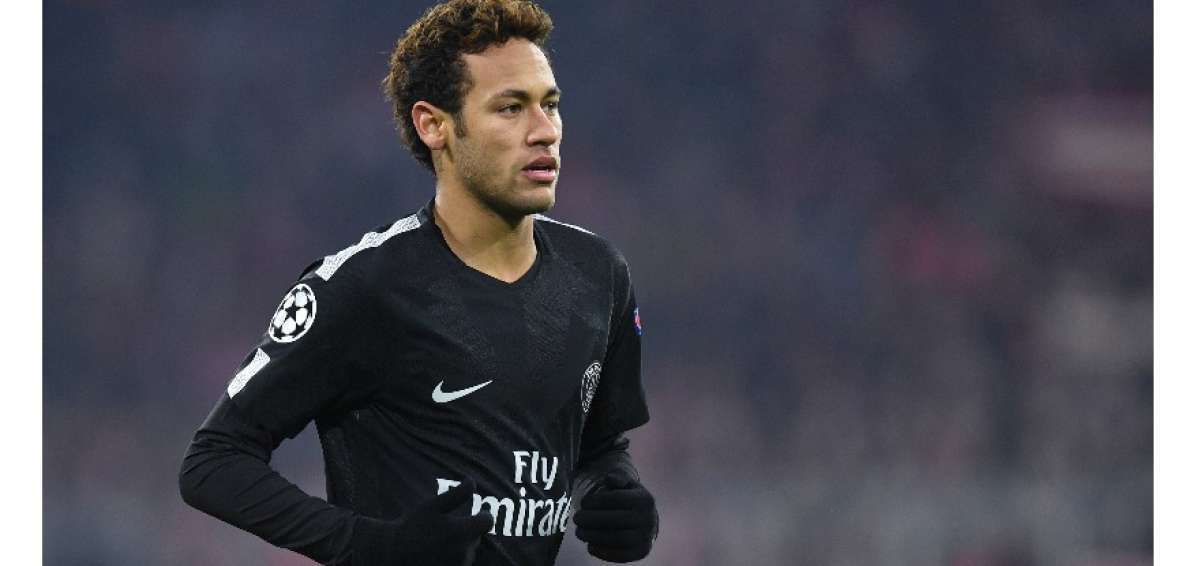Neymar fue operado el 3 de marzo en el quinto metatarsiano del pie derecho.