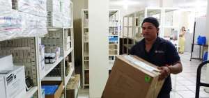 Abastecimiento de medicamentos en bodega de la  farmacia del Hosptal Sagrado Coraz&oacute;n de Jes&uacute;s en Quevedo, Los R&iacute;os.