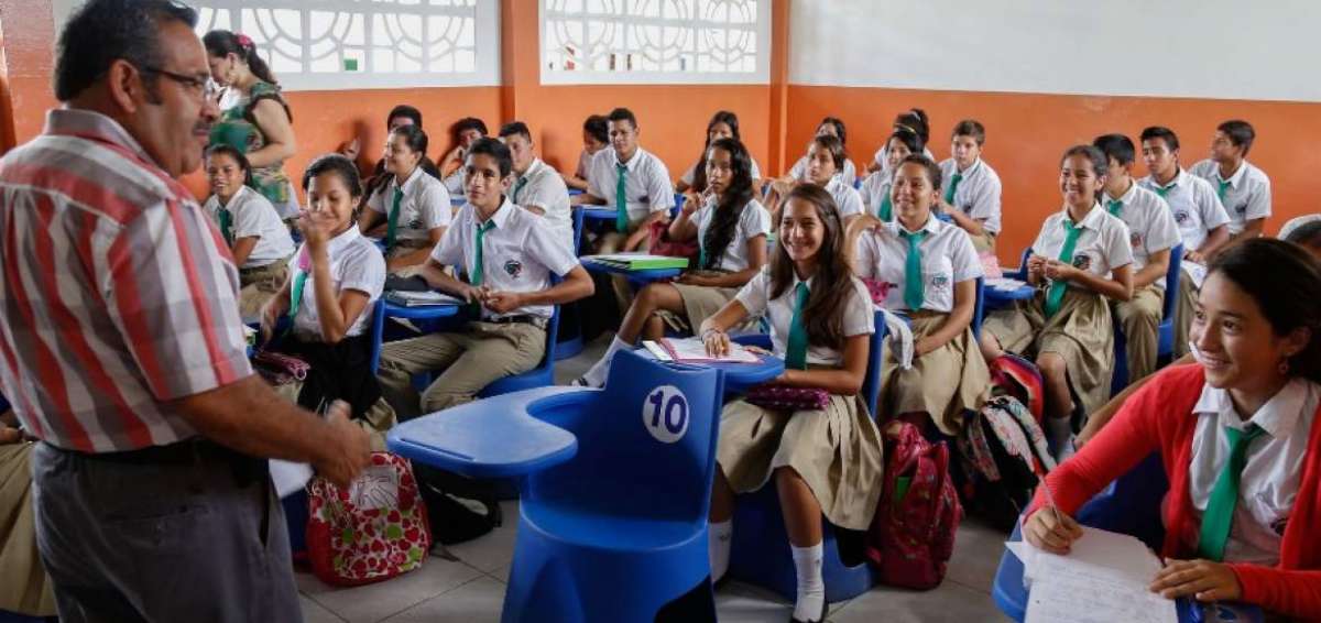 Se suspenden actividades acad&eacute;micas 6 provincias y 7 cantones m&aacute;s