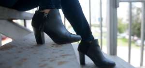 El cuerpo tiende a adaptarse a la exigencia de la altura del zapato, cuando cambia hay contratiempos.