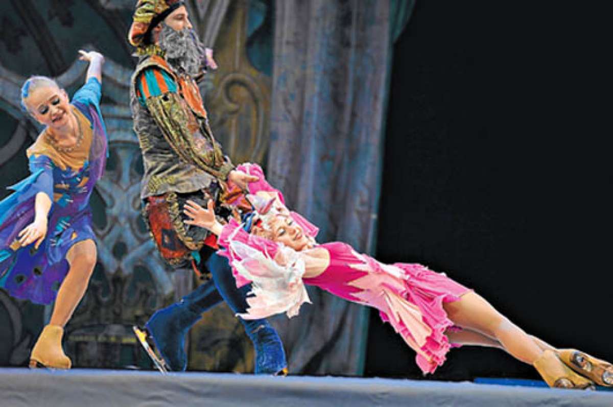 La obra &lsquo;La Cenicienta&rsquo; combin&oacute; en el escenario la destreza de los bailarines con el humor. La precisi&oacute;n de la coreograf&iacute;a y sus coloridos trajes no dieron lugar para las distracciones del p&uacute;blico, que se mantuvo cautivo. Foto: &Aacute;lvaro P&eacute;rez 