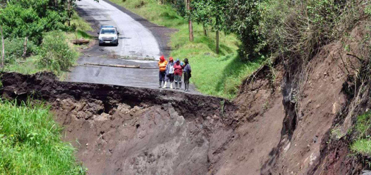 Lluvias bloquean v&iacute;as en Tungurahua y Cotopaxi