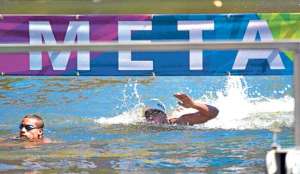 Santiago Enderica no se sinti&oacute; conforme con el resultado de los 10 km aguas abiertas; el azuayo apuntaba al metal dorado en estos II Bolivarianos de Playa. Foto: Archivo / El Tel&eacute;grafo