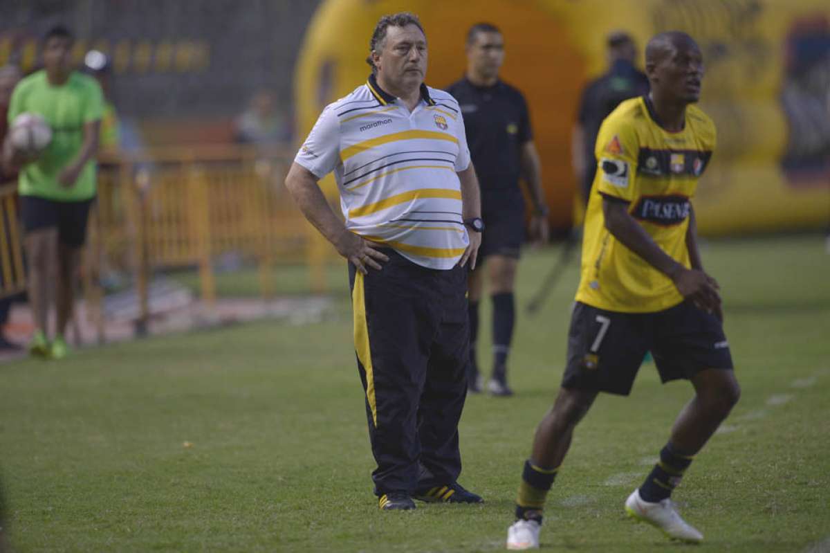 El estratega uruguayo dice que aceptar&aacute; la decisi&oacute;n de los directivos sobre su continuidad. Foto: Karly Torre / El Tel&eacute;grafo.