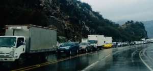 V&iacute;a Quito-Papallacta se habilita tras retiro de nieve