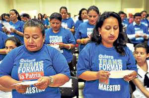 El ministerio  impulsa el programa &lsquo;Quiero ser Maestro&rsquo;,dirigido a profesionales de diversas ramas. Foto: Rodolfo P&aacute;rraga / El Tel&eacute;grafo