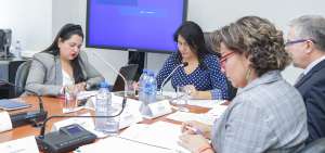 La Comisi&oacute;n Legislativa de Justicia, presidida por la asamble&iacute;sta Ximena Pe&ntilde;a (centro), realiza sus sesiones de trabajo mediante teleconferencia.  
