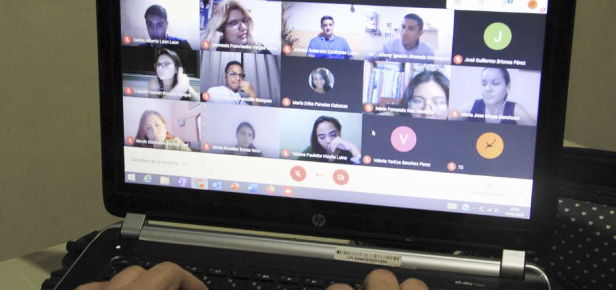 Las universidades ecuatorianas adaptaron su proceso de ense&ntilde;anza. Los estudiantes dicen sentirse c&oacute;modos con la opci&oacute;n.