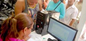 Desde este lunes, el GAD de Esmeraldas habilit&oacute; seis ventanillas, tres puntos de informaci&oacute;n y una carpa para la atenci&oacute;n al p&uacute;blico para el pago de impuestos. 
