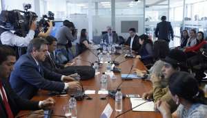 La reuni&oacute;n tuvo car&aacute;cter de reservada. Foto: Asamblea Nacional 