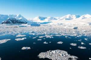 Los expertos vigilan de cerca el derretimiento del hielo de la Ant&aacute;rtida. Foto: www.inhabitat.com