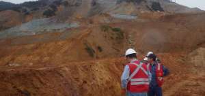 T&eacute;cnicos de la ARCOM inspeccionan el sitio para determinar las causas t&eacute;cnicas que provocaron el accidente.