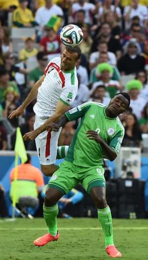 La marca de Nigeria hace superioridad num&eacute;rica a los de Ir&aacute;n. Foto: AFP