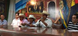 Fabi&aacute;n Navarrete (c) destac&oacute; la labores de Moreno y respald&oacute; su candidatura. 
