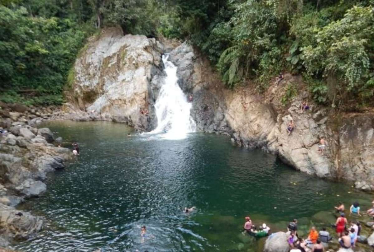 La Cascada del Amor es una caída de aguas cristalinas, ubicada en San Miguel de los Bancos.