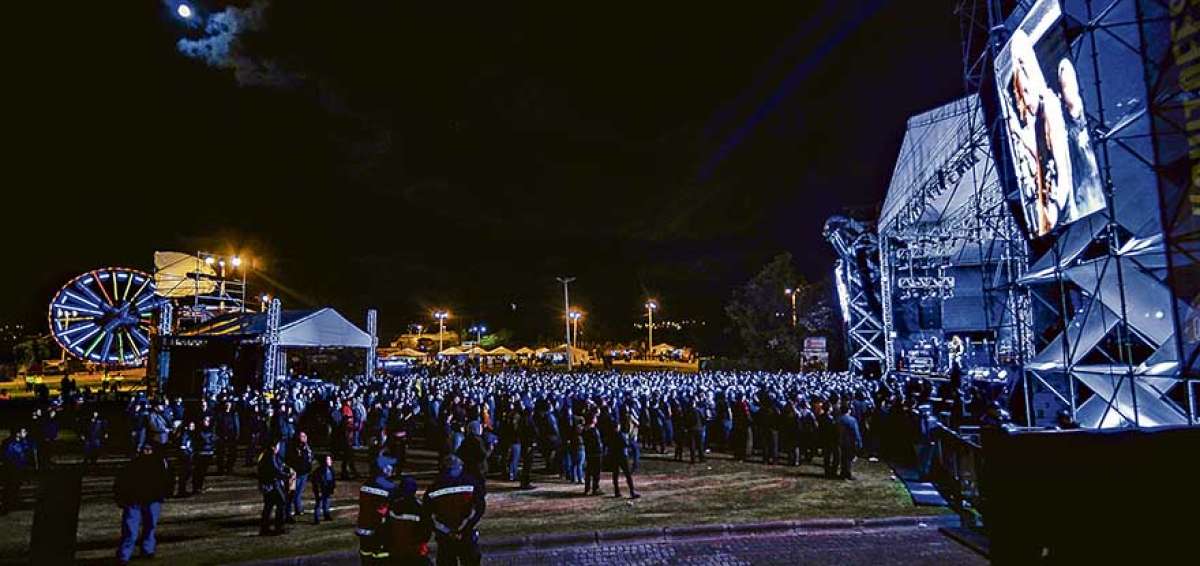 Segunda fecha del XV Quitofest (2017), en el Parque Itchimb&iacute;a. Asistieron 3.000 metaleros, pero el aforo del lugar es de 15.000.