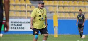Salud de Maradona preocupa tras v&iacute;deo en las redes sociales