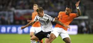 Holanda derrota a Alemania de visita en las eliminatorias a la Euro 2020