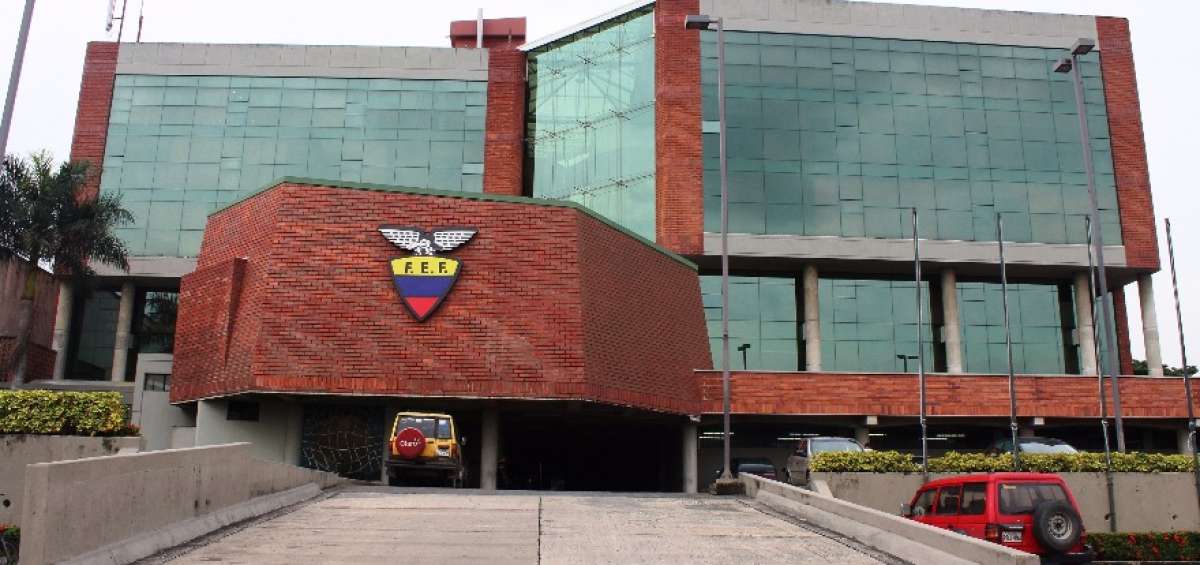 La FEF vende desde hoy los abonos para eliminatorias