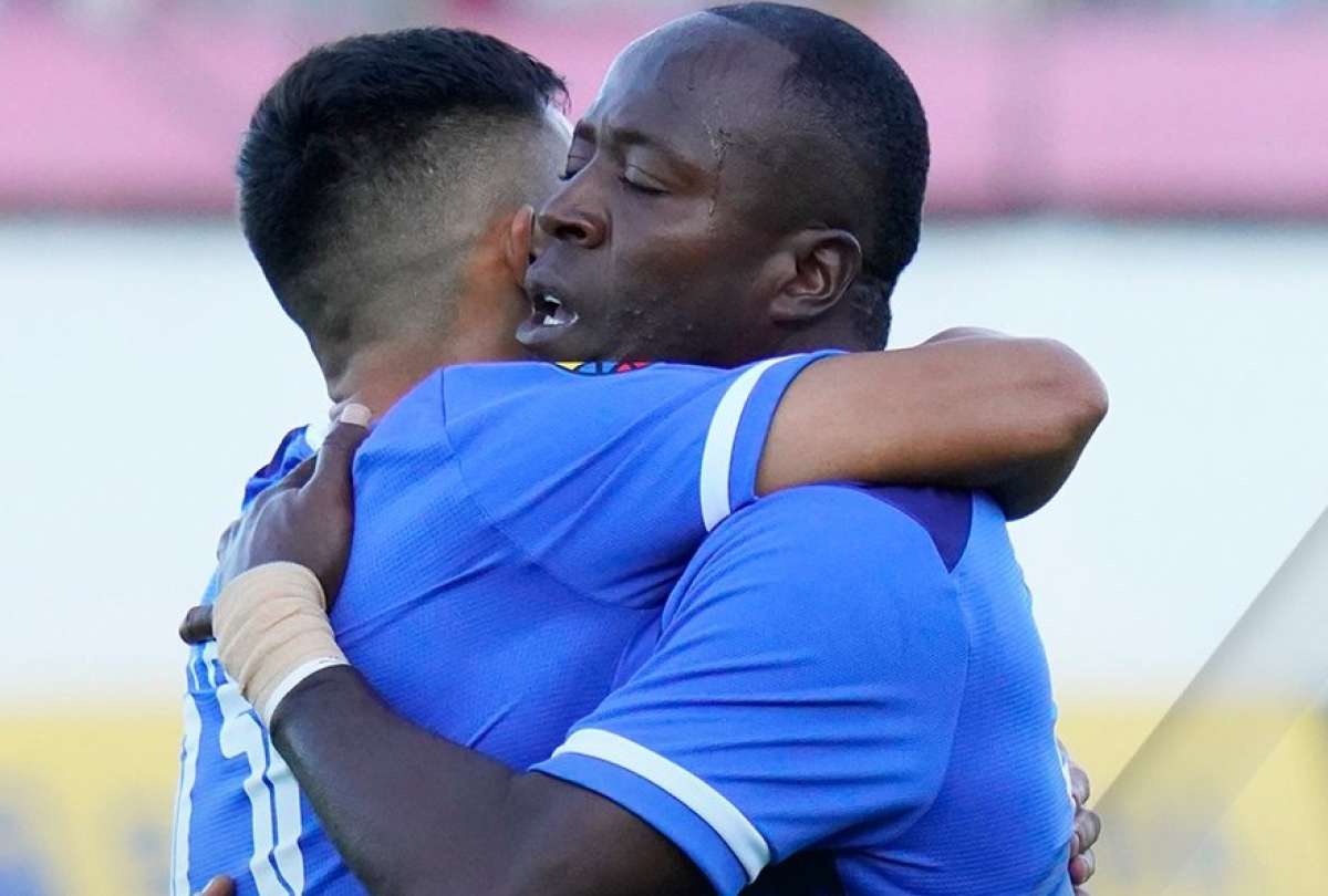 Vinotinto tumb&oacute; a Orense y avanz&oacute; a octavos de final