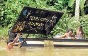 Los waoranis, ind&iacute;genas amaz&oacute;nicos, mantienen confrontaciones con las etnias en aislamiento voluntario de los taromenanes y tagaeri. Foto: Marco Salgado.
