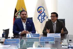 Consejeros del CPCCS durante la sesión en la que se debatieron reformas al reglamento del concurso para fiscal general.