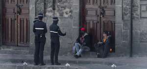 Los expertos coinciden en que el comportamiento indisciplinado de la poblaci&oacute;n redundar&aacute; en contagios masivos y el colapso de hospitales. 