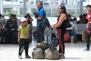 Gran afluencia de pasajeros hubo hoy en la terminal de Quitumbe. Foto: Alvaro P&eacute;rez/ EL TEL&Eacute;GRAFO