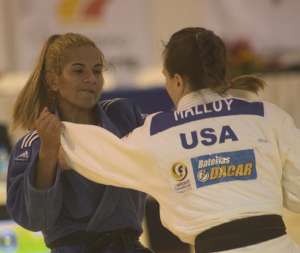 Diana Villavicencio (i) espera subir al podio en el Sudamericano. Foto: Cortes&iacute;a