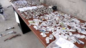 La Polic&iacute;a present&oacute; la droga destinada al microtr&aacute;fico, que  generalmente es envuelta en papel peri&oacute;dico u hojas de cuaderno.