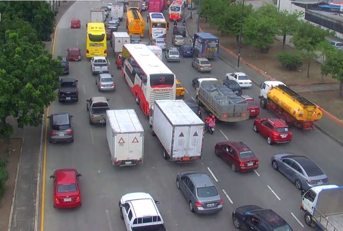 Desde el 1 de junio, en Guayaquil se sancionarán infracciones de tránsito a los conductores a través de cámaras de videovigilancia.