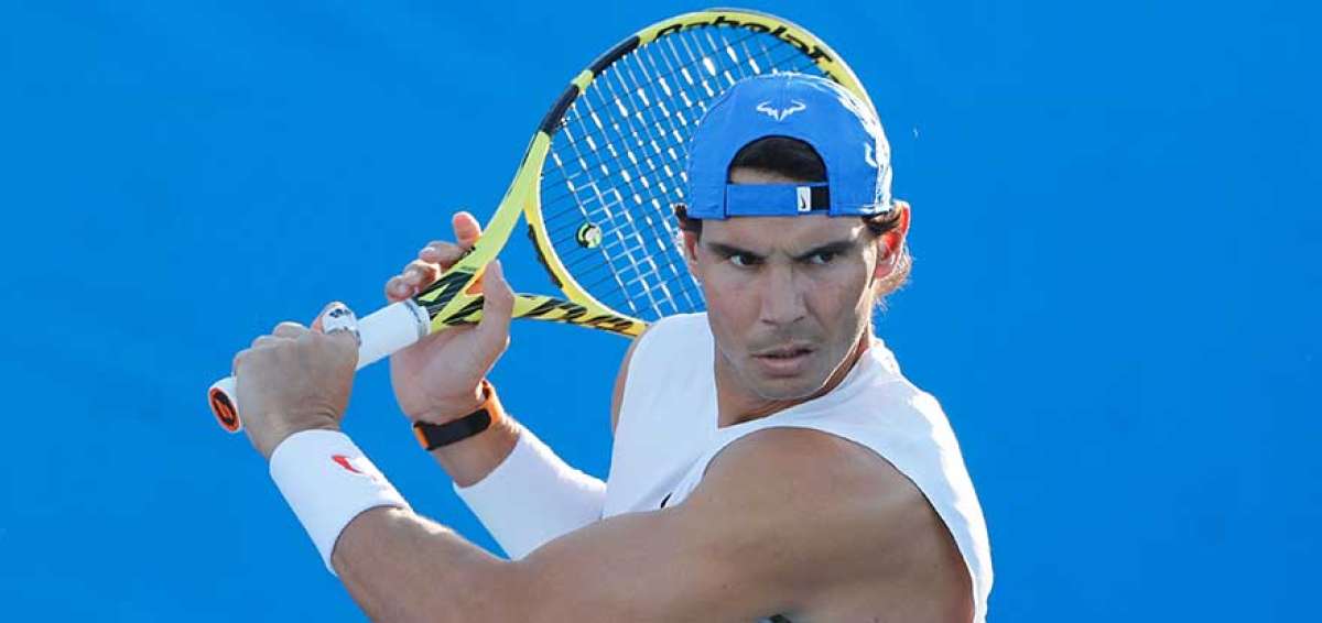 El tenista espa&ntilde;ol Rafael Nadal, durante una sesi&oacute;n de pr&aacute;ctica, antes de su debut en el torneo internacional de tenis Brisbane en el Queensland Tennis Center; ese fue su segundo entrenamiento tras su llegada de Abu Dabi.