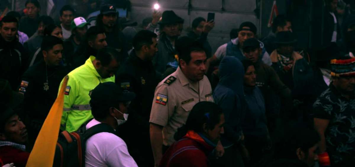 Los manifestantes se encuentran rumbo a la Asamblea Nacional.