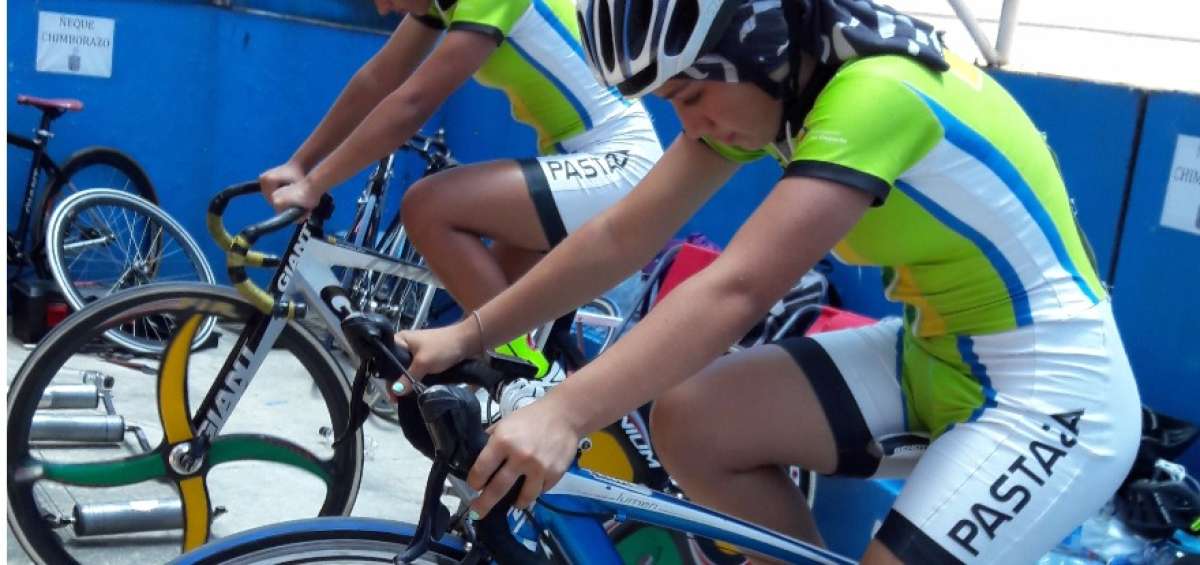 G&eacute;nesis Albuja (adelante) y Silvia Pinilla le dieron ayer el primer sitial a la provincia de Pastaza, la cual ocupa el puesto 22 dentro del medallero prejuvenil.