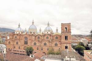 La catedral recibe aportes por  $ 95 mil para su readeacuaci&oacute;n