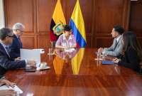 La canciller Gabriela Sommerfeld confirmó la entrega de una línea de crédito de China a Ecuador. 