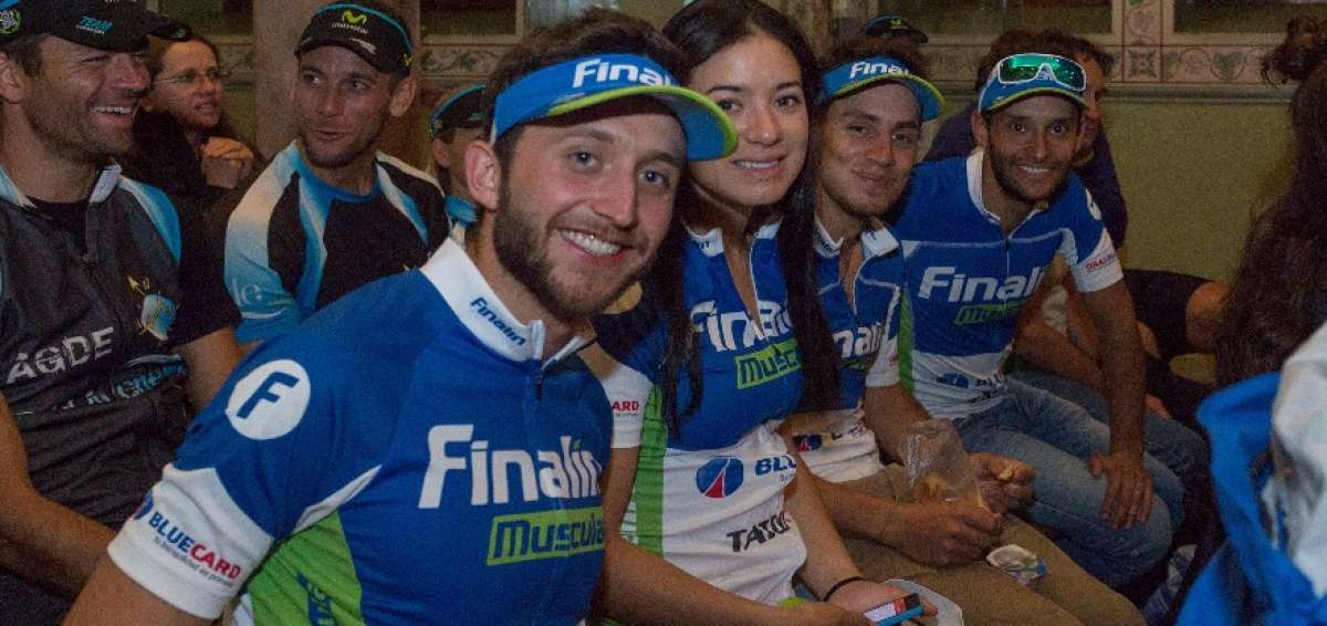 Los competidores del equipo_Terra Aventura, que ganaron el Huairasinchi: Joaqu&iacute;n L&oacute;pez, Victoria Calisto, Gonzalo Espinosa y Felipe Munchmeyer. 
