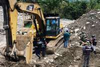 Mil efectivos, entre policías y militares, se desplegaron hacia Napo y Orellana para combatir la minería ilegal.