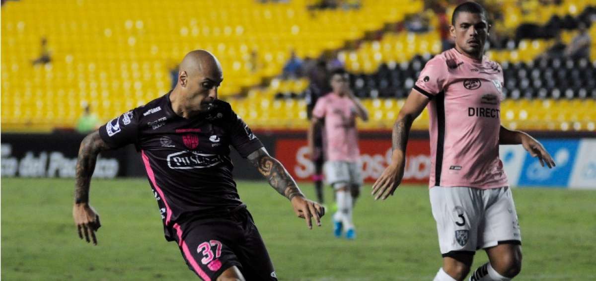 Barcelona empat&oacute; 1-1 con Independiente en el Monumental