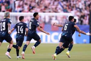 Paraguay gana con car&aacute;cter tras jugar todo el segundo tiempo con diez